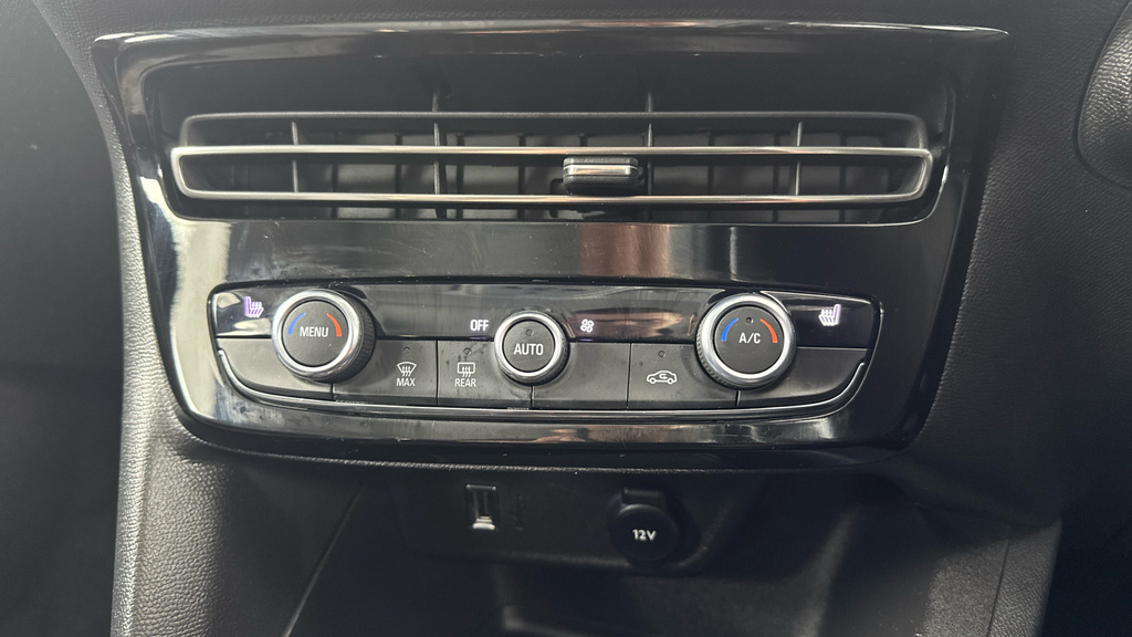 Vauxhall Mokka-e Mokka Sri Nav Premium Ev White #34
