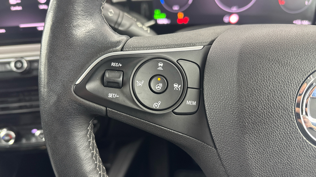 Vauxhall Mokka-e Mokka Sri Nav Premium Ev White #40