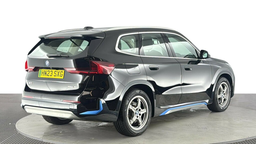 BMW iX1 30 66.5Kwh Xline Suv Xdrive 11K Black #4