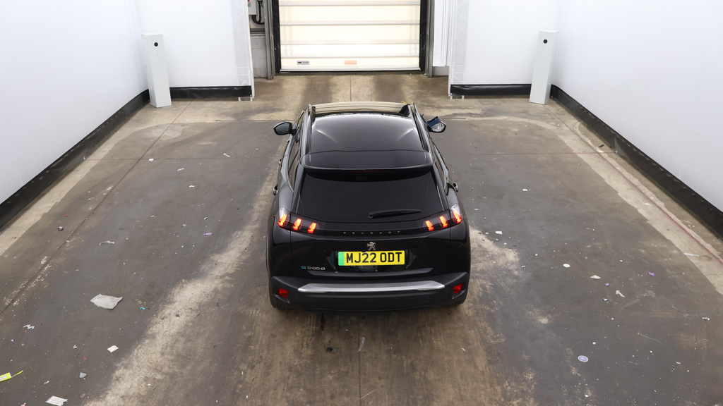 Peugeot e-2008 50Kwh Allure Premium Suv 7Kw Ch Black #2