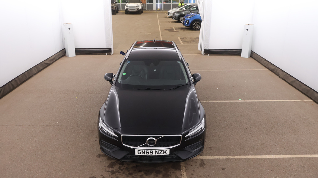 Volvo V60 2.0 D3 Momentum Plus Estate Euro 6 Black #4