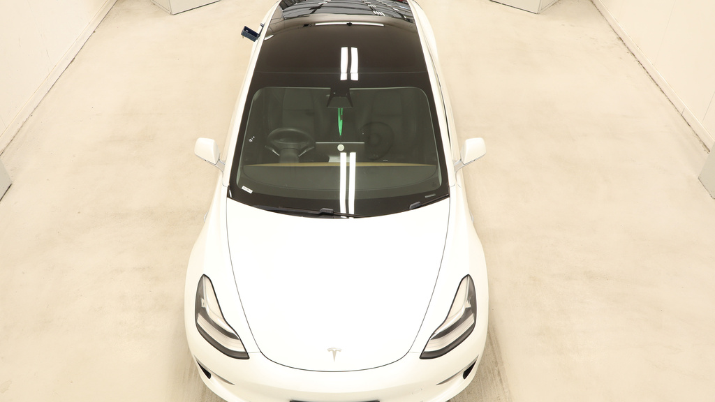 Tesla Model 3 Dual Motor Performance Saloon White