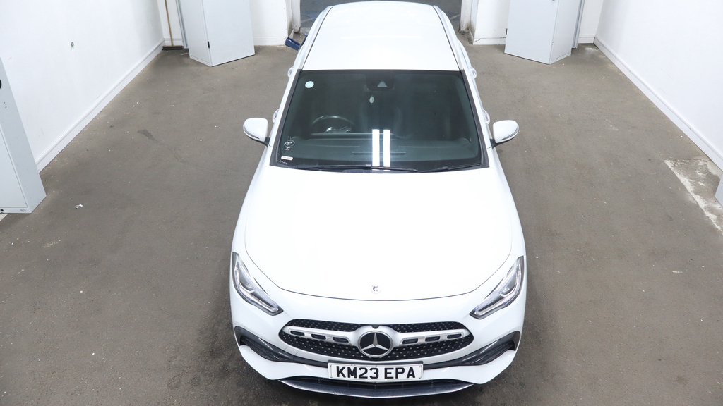 Mercedes-Benz GLA Class 200 Amg Line Executive Blue #1