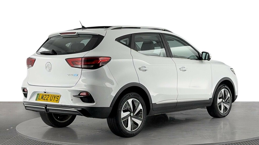 MG ZS 51.1Kwh Trophy Suv 176 Ps LM22UYS White #4