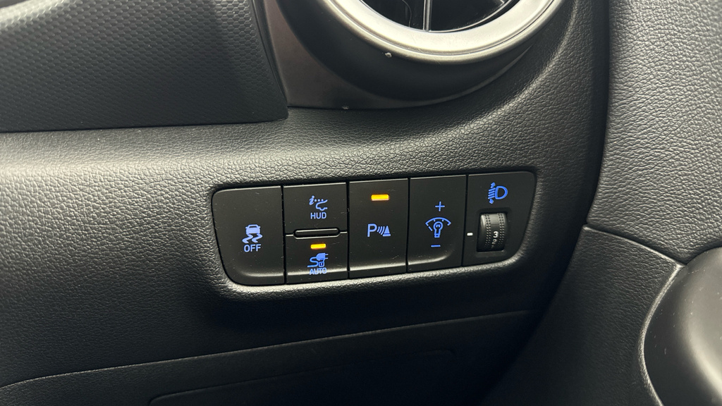 Hyundai Kona Premium Blue #32