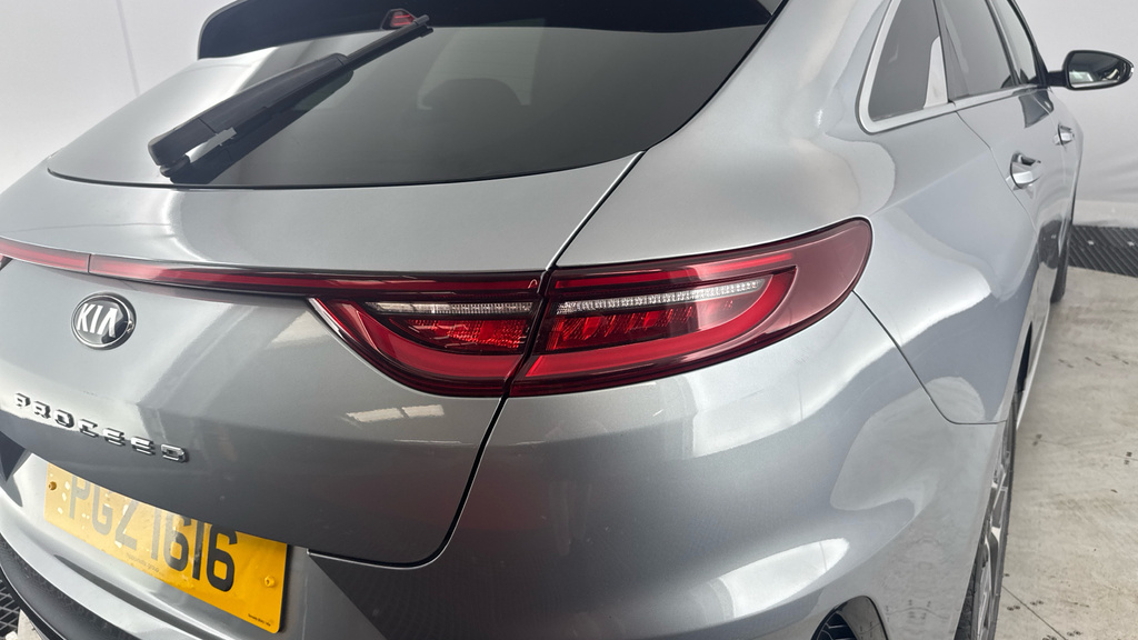 Kia Proceed T-gdi Gt Black #17