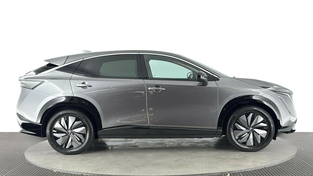Nissan Ariya 87Kwh Advance Suv 22Kw Charger Grey #3