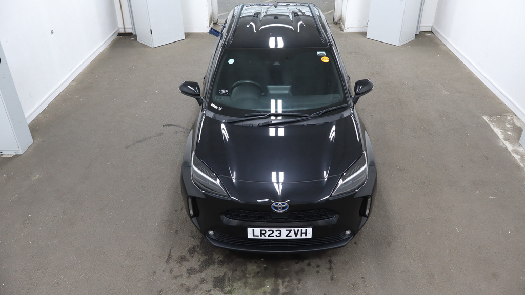 Toyota Yaris Cross 1.5 Vvt-h Design Suv Hybrid E-cvt Euro Black