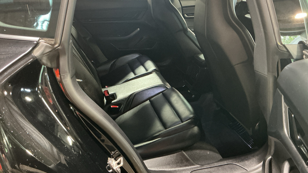 Porsche Taycan Performance 79.2Kwh Sport Turismo Aut Black #2