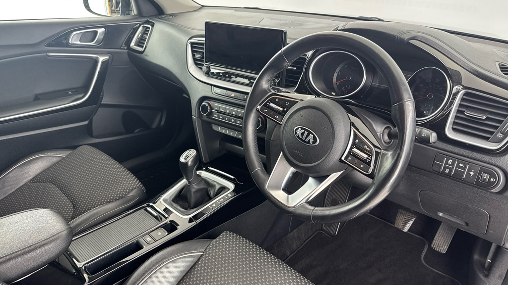 Kia Xceed Xceed 2 Isg White #9