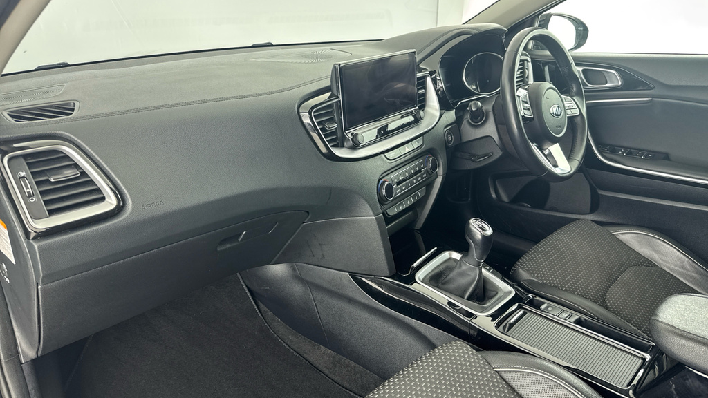 Kia Xceed Xceed 2 Isg White #10