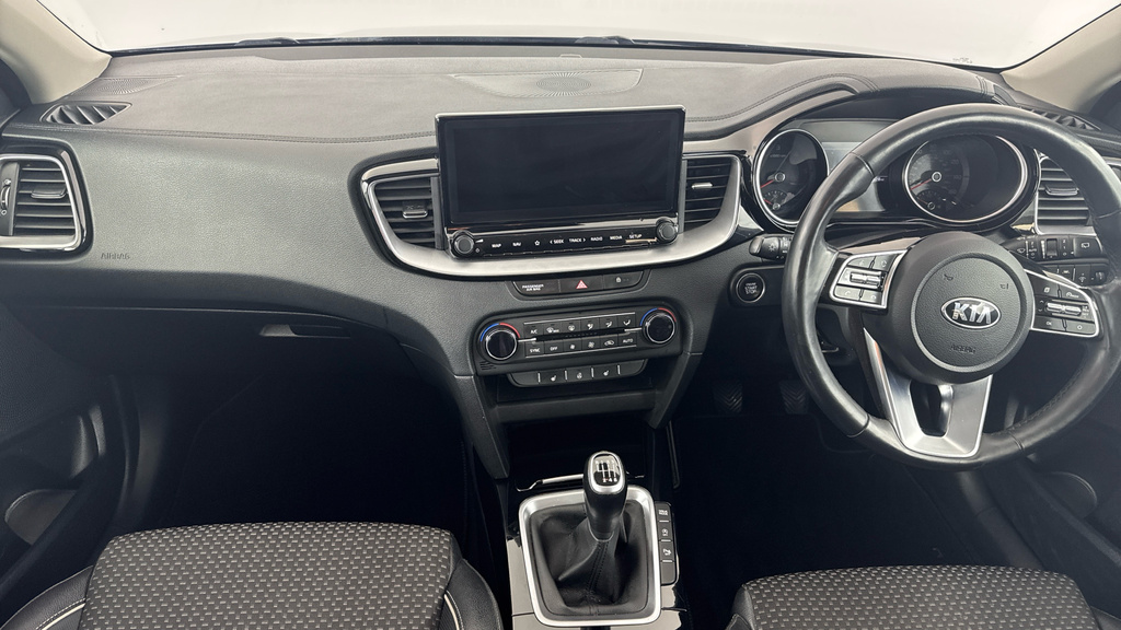 Kia Xceed Xceed 2 Isg White #11