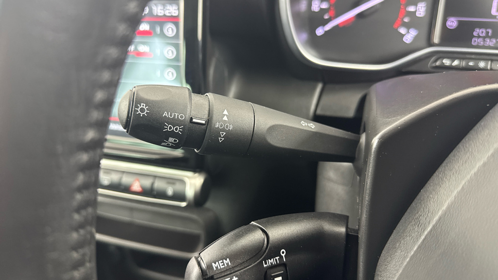 Citroen C3 Aircross Puretech Shine Plus Ss White #38