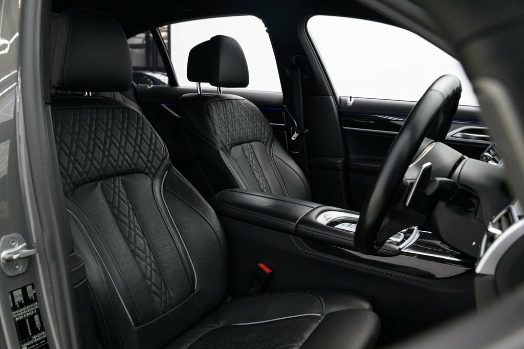 BMW 7 Series Saloon Silver #15