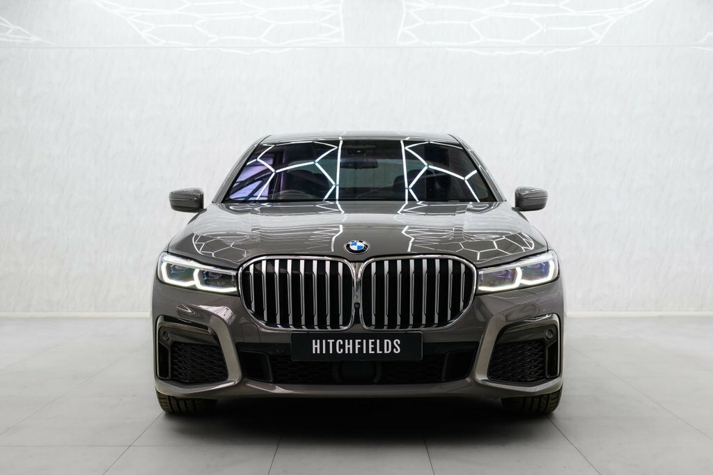 BMW 7 Series 3L M Sport Grey #4