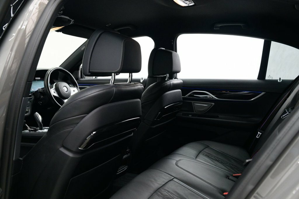 BMW 7 Series Saloon Silver #29