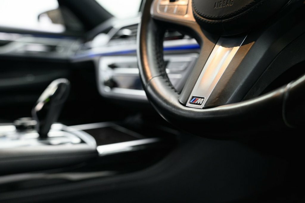 BMW 7 Series Saloon Silver #19