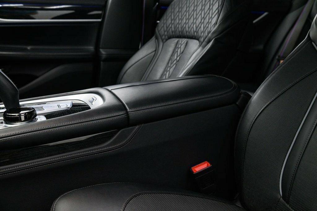 BMW 7 Series Saloon Silver #35