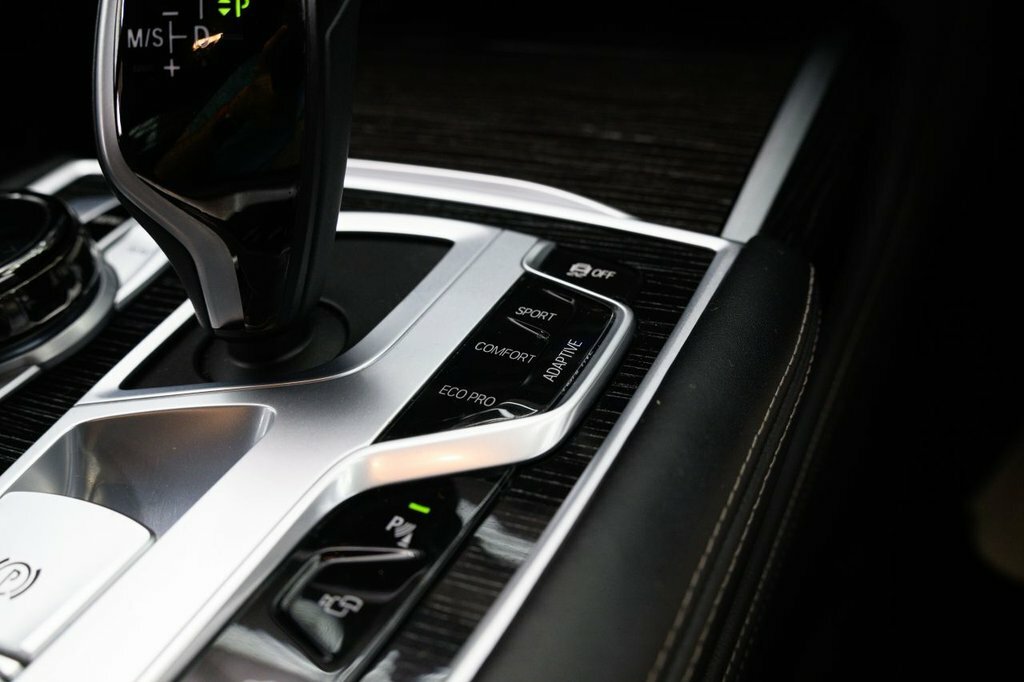 BMW 7 Series Saloon Silver #43