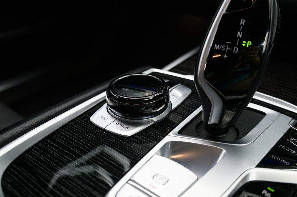 BMW 7 Series Saloon Silver #44