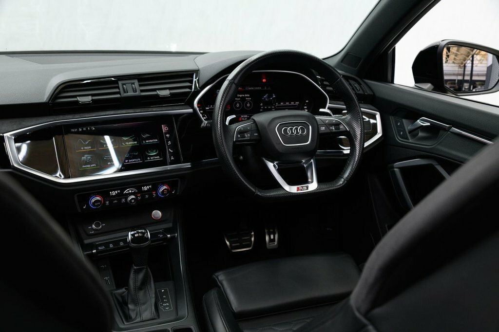 Audi RS Q3 2.5L Audi Sport Edition Black #3