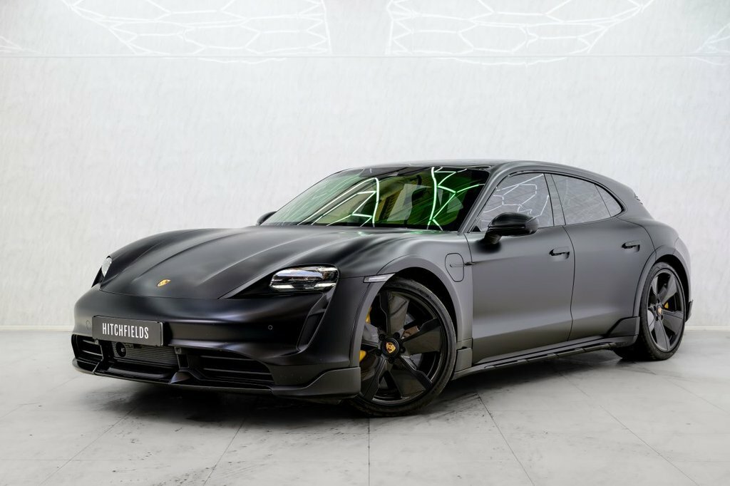 Porsche Taycan Estate Black #5
