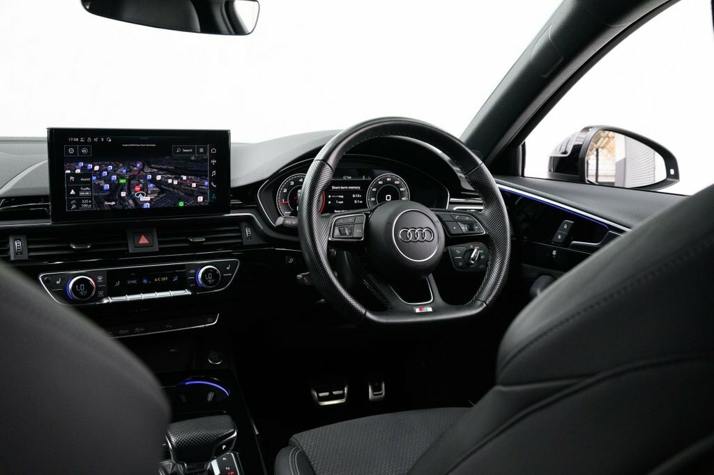 Audi A4 Avant 2L Black Edition Black #3