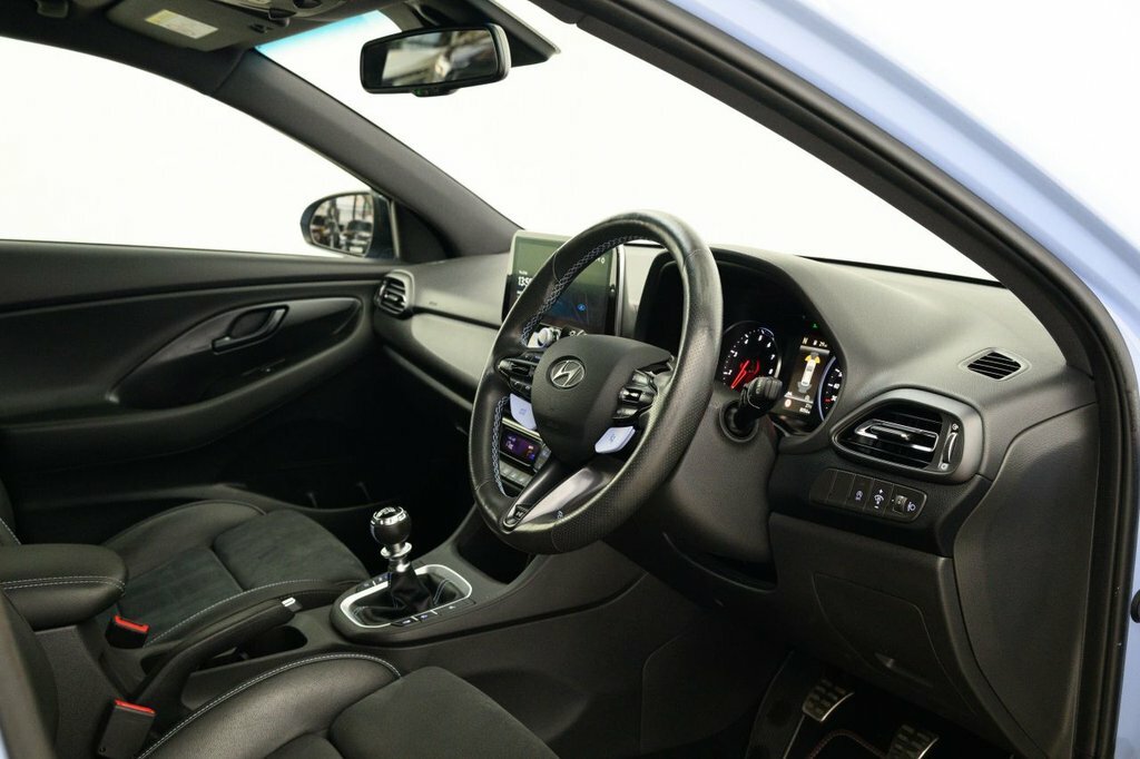 Hyundai I30 Se Connect White #12