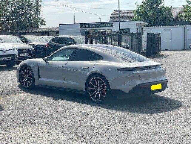 Porsche Taycan 2023 Performance Plus 93.4Kwh 4S 4Wd 11K Grey #5
