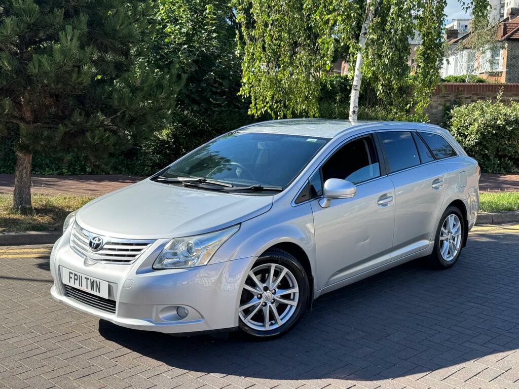 Toyota Avensis 1.8 V-matic Tr Tourer Euro 5 Silver #3