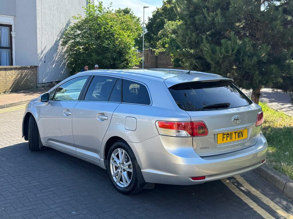 Toyota Avensis 1.8 V-matic Tr Tourer Euro 5 Silver #4