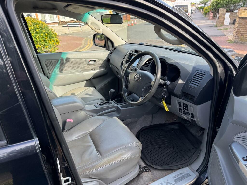 Toyota HILUX 3.0 D-4d Invincible 2009 Silver #8