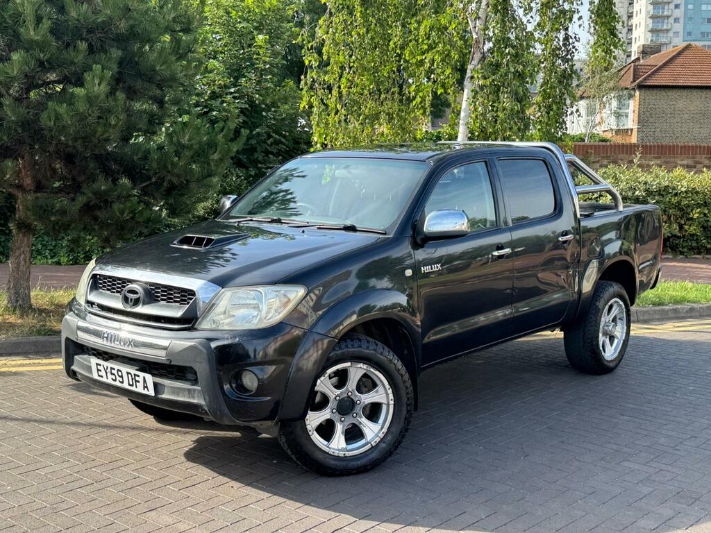 Toyota HILUX Hl3 Black #3