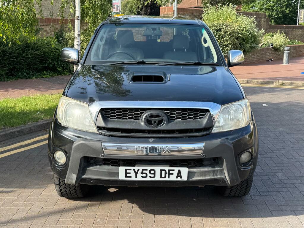 Toyota HILUX Hl3 Black #6