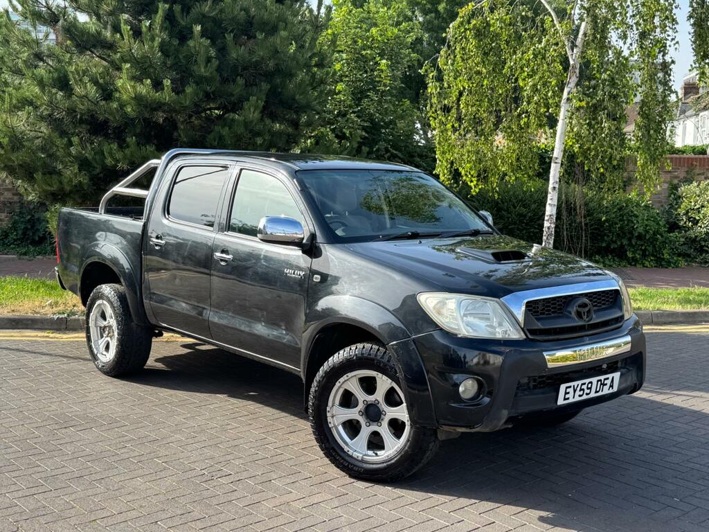Toyota HILUX Hl3 Black