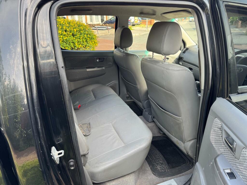Toyota HILUX 3.0 D-4d Invincible 2009 Silver #10