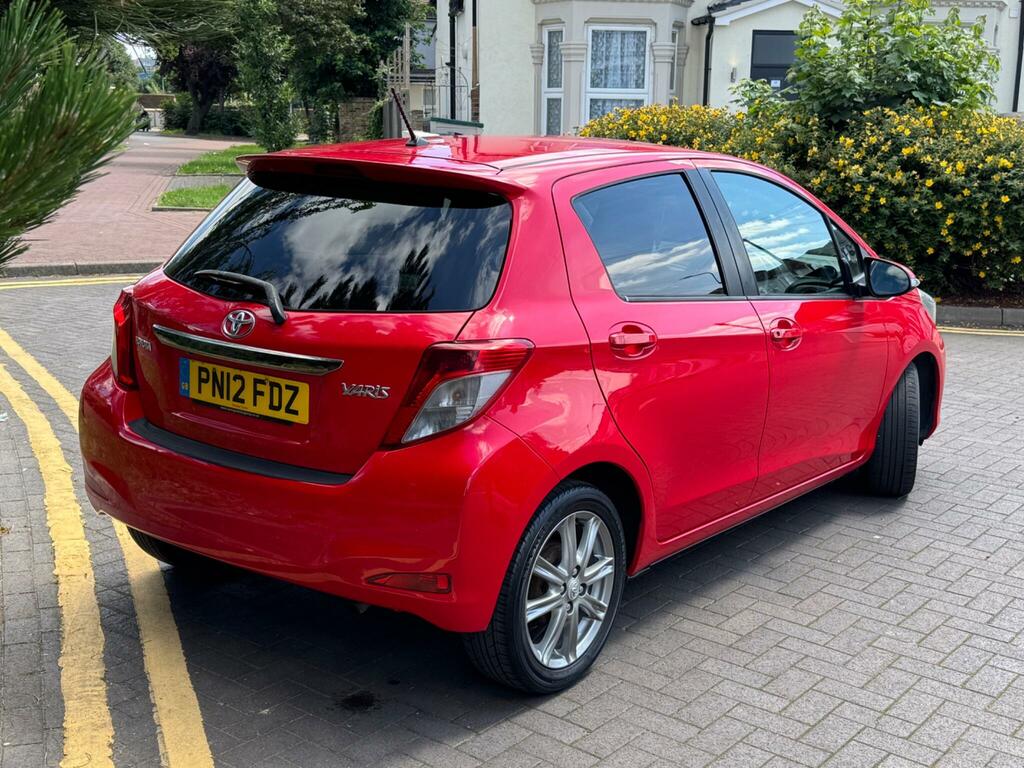 Toyota Yaris 1.33 Dual Vvt-i Sr Euro 5 Red #2