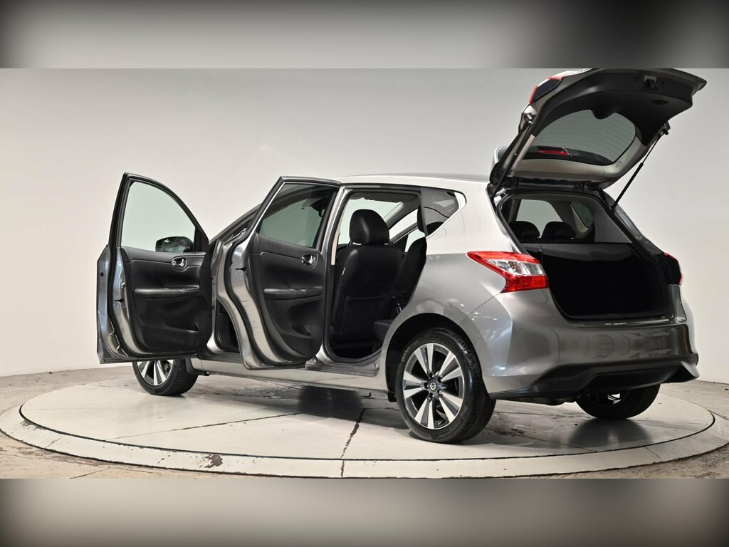 Nissan Pulsar Hatchback Grey #61