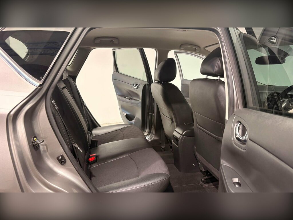 Nissan Pulsar Hatchback Grey #81