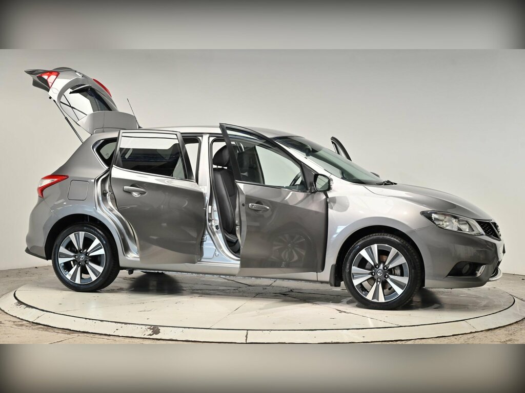 Nissan Pulsar Hatchback Grey #76