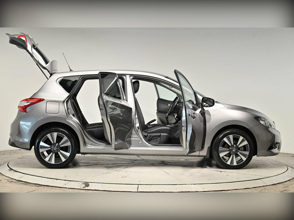 Nissan Pulsar Hatchback Grey #74