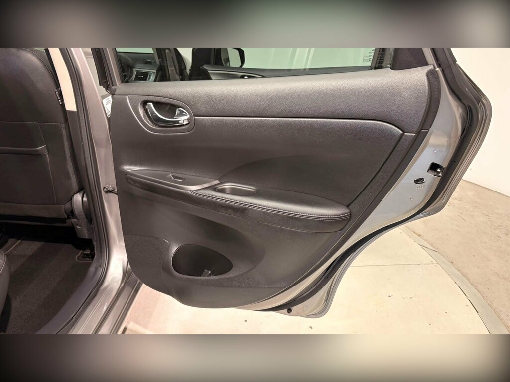 Nissan Pulsar Hatchback Grey #82