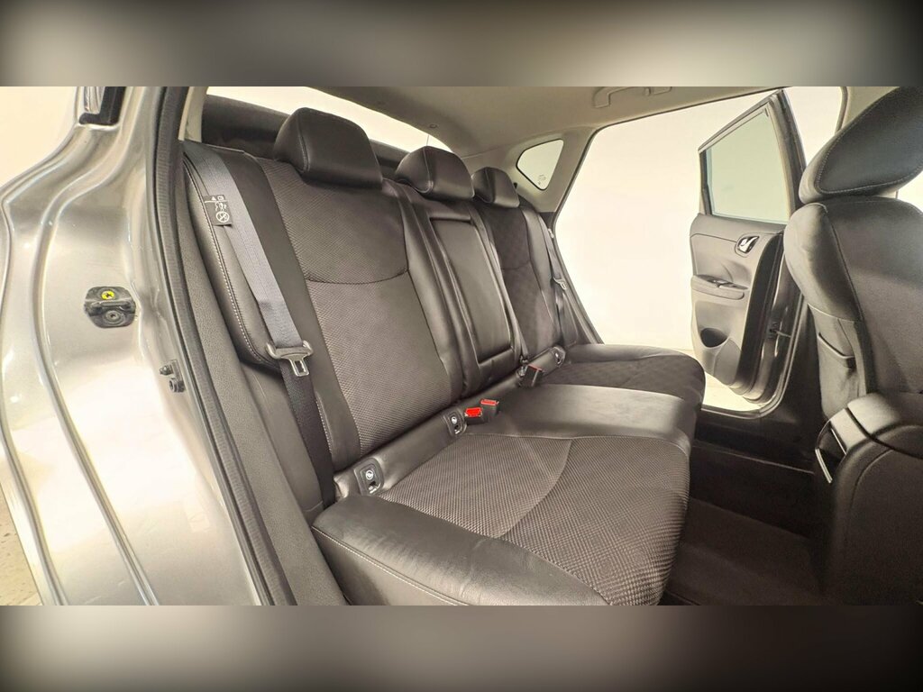 Nissan Pulsar Hatchback Grey #97