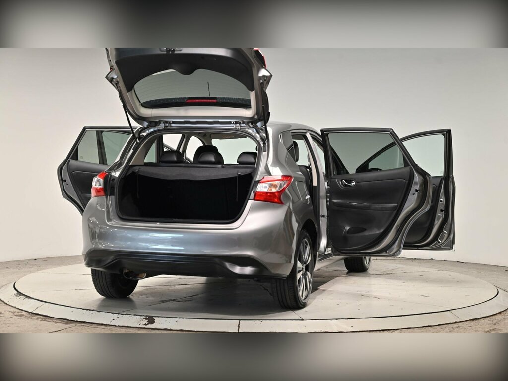 Nissan Pulsar Hatchback Grey #67