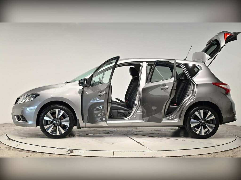 Nissan Pulsar Hatchback Grey #56