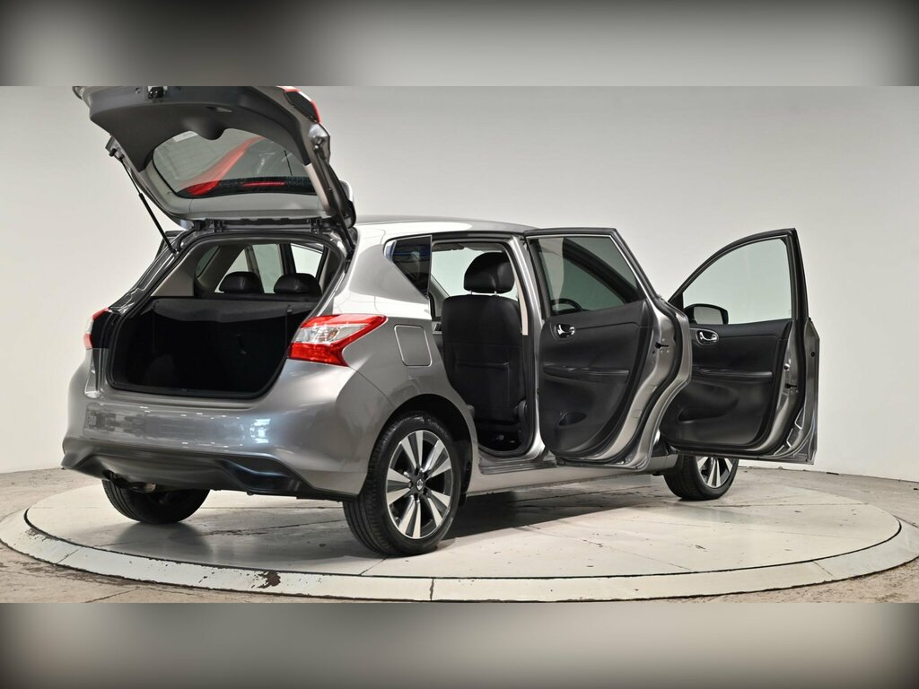Nissan Pulsar Hatchback Grey #69