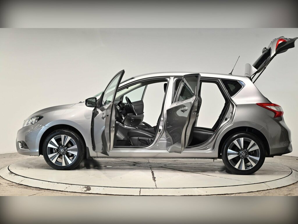 Nissan Pulsar Hatchback Grey #57