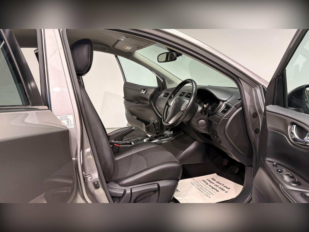 Nissan Pulsar Hatchback Grey #79