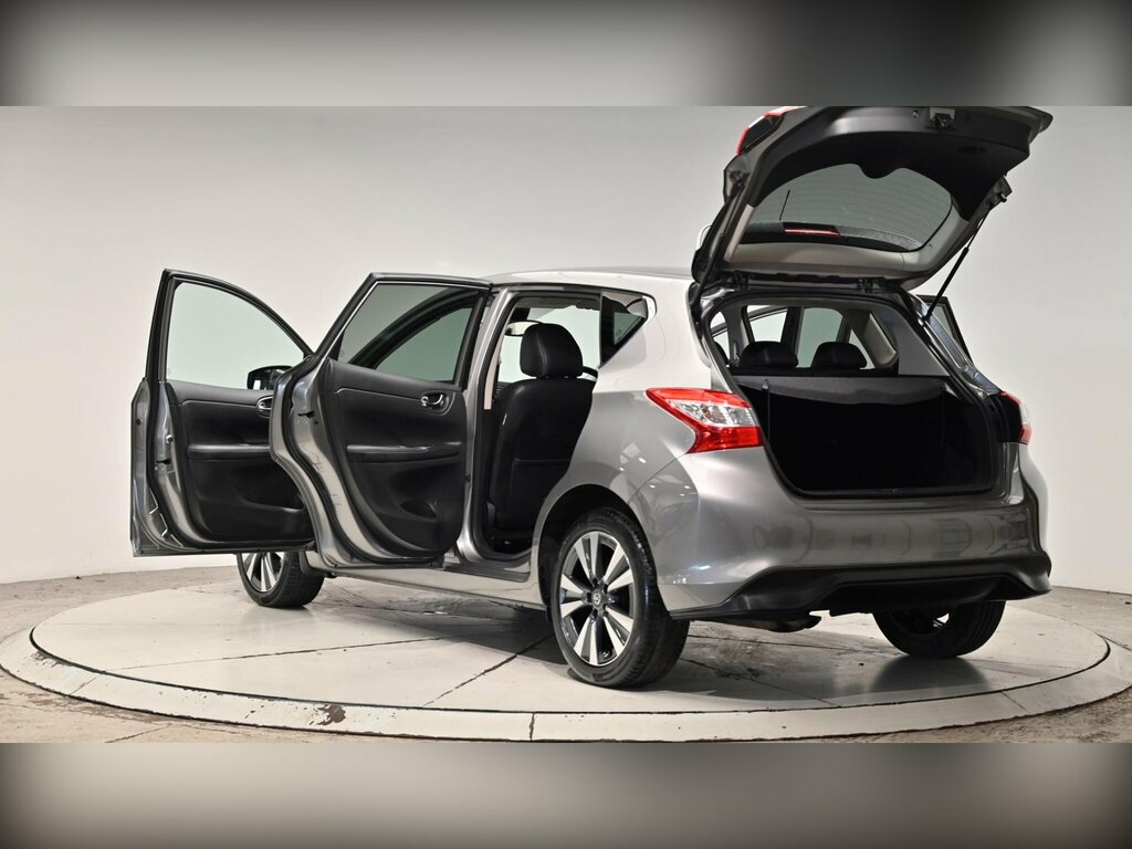 Nissan Pulsar Hatchback Grey #62