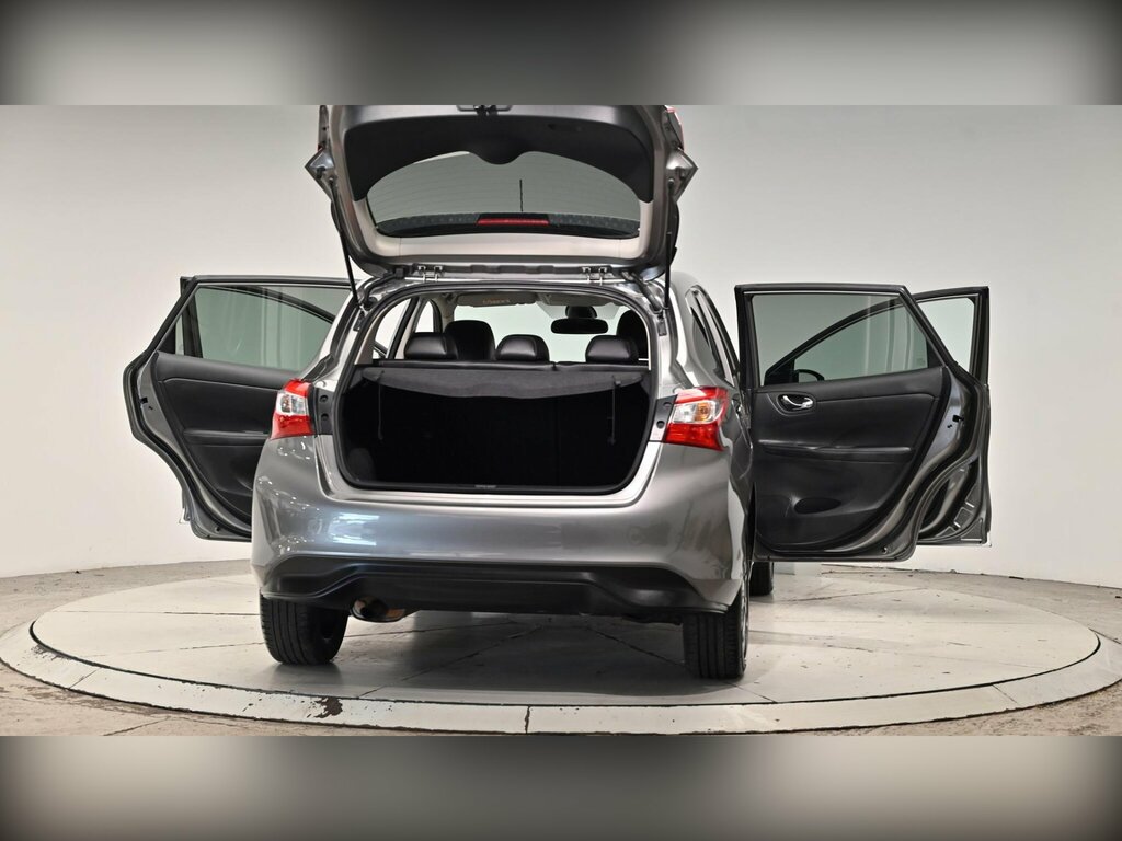 Nissan Pulsar Hatchback Grey #66